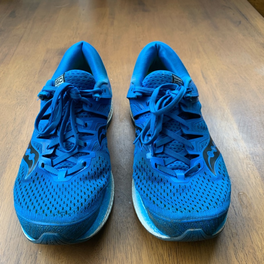 Blue Saucony Men's Triumph ISO 4 Running Shoe - men’s 10